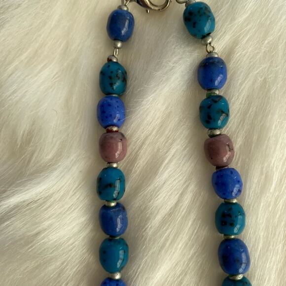 Blue/Teal/Pink Beaded Necklace - Picture 4 of 6
